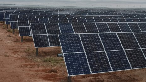 Мащабен соларен парк в България подкрепя амбициите на ЦИЕ за слънчева енергия
