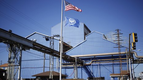 Японската Nippon Steel се договори да придобие US Steel за над 14 млрд. долара