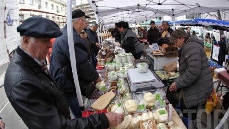 Втора проверка показа по-скъпи цени на 40% от 60 вносни храни