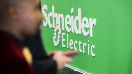 Schneider Electric придобива американска фирма за индустриален AI за 3,1 млрд. долара