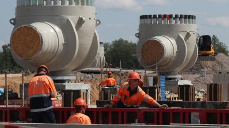 Европа може да бъде ударена с милиарди евро заради спора за „Северен поток 2“