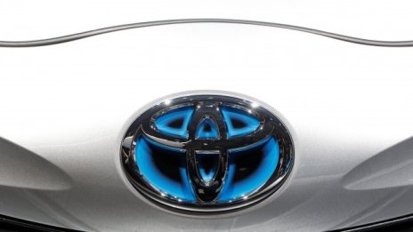 Електрическите автомобили на Toyota ще са с китайски батерии