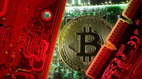 Поскъпването на биткойна е обичайно параболично движение за криптовалутата