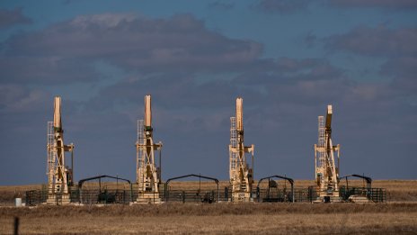 Петролът продължава да поскъпва с безизходицата в преговорите между САЩ и Иран*