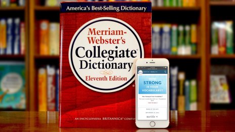 Издателят на речника Merriam-Webster планира IPO