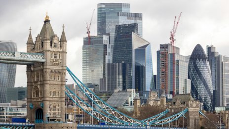 Британската икономика неочаквано се е свила преди обявяването на новия бюджет