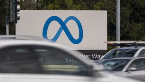 Meta се връща към повишение на потребителите