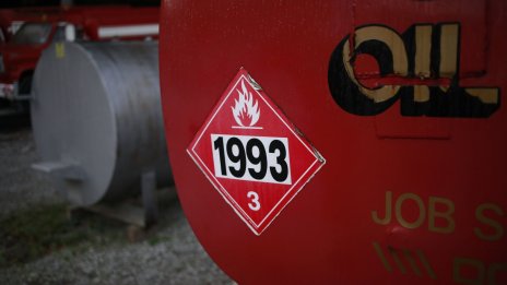 Рекордният износ на нефтени продукти от САЩ потиска цените на петрола*