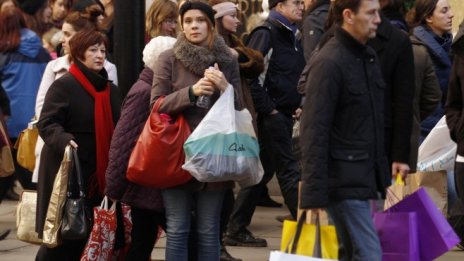 Годишната инфлация се забавя леко през декември 