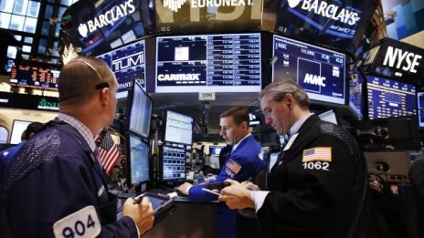 Wall Street остава подвластен на централните банки