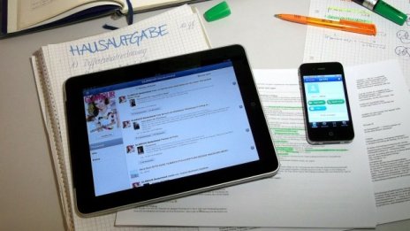 Facebook тества услуга за видеоизлъчване на живо