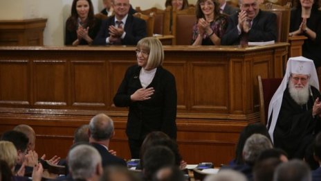 Цецка Цачева бе избрана за председател на 43-тото Народно събрание