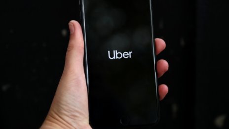 Uber може да спечели инвестиция за 1 млрд. долара за автономните си коли