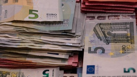 Необходимо ли е въвеждане на минимална заплата за всички страни от ЕС?