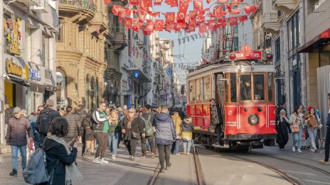 Турската централна банка ще разчита на валутните резерви за ефективна политика