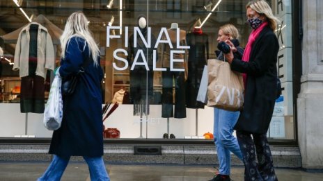 И през третото тримесечие домакинствата свиват разходите си