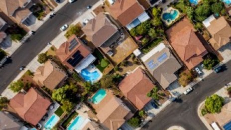 Нажеженият ипотечен пазар в САЩ е къщата от карти на Фед