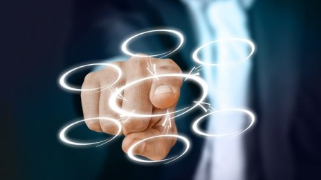 ИПИ: Девет причини, поради които не ни се получава електронното управление