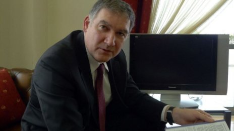 Три години условна присъда за бившия шеф на гръцката статистика