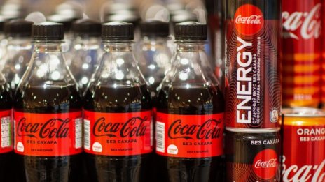 Отварянето на кина и стадиони възражда бизнеса на Coca-Cola 