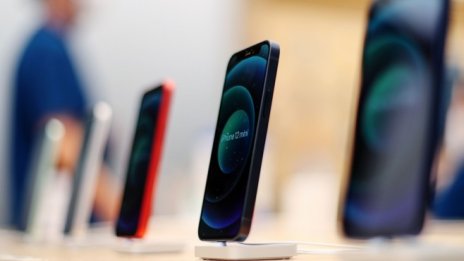 Nikkei: И най-евтиният iPhone вече ще има 5G свързаност