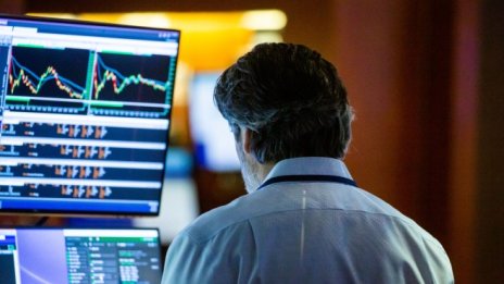 Инвеститорите са изправени пред волатилност