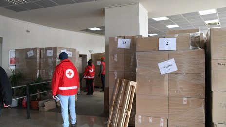 България предоставя близо 300 хил. лева хуманитарна помощ за Украйна