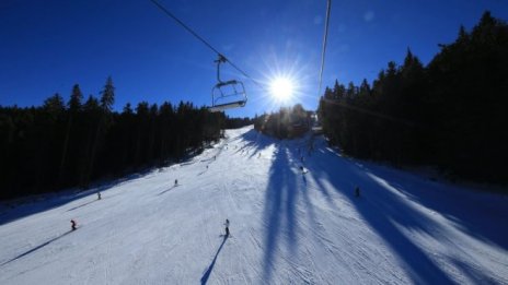 Зимният сезон в България ще започне без зелен сертификат за ски съоръженията