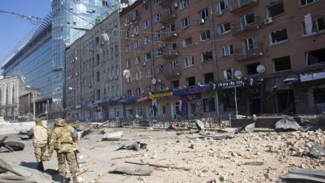 Украйна засега успява да отблъсне руските атаки в Донбас