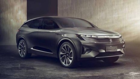 Китайци представиха конкурент на Tesla Model X