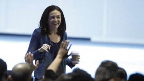 Facebook не очаква пречки пред придобиванията ѝ в нови области