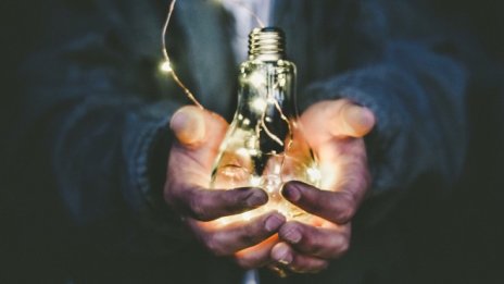 Промишлеността изпраща динамична година