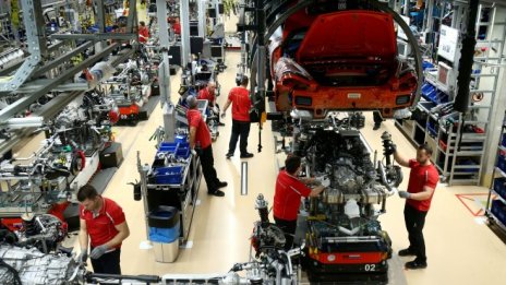 Икономическото доверие в еврозоната достигна близо 3-годишно дъно