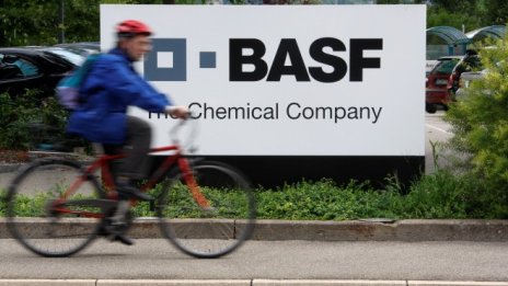Германският химичен концерн BASF съкращава 6000 служители