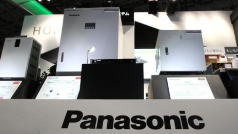 Panasonic ще произвежда батерии за Tesla в Япония заради забавянията в САЩ