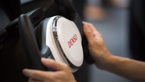 Компании от групата на Toyota продават дял в Denso за 4,7 млрд. долара