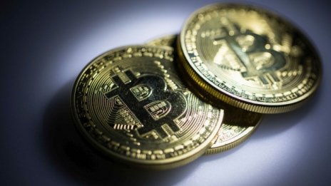 Какво е значението на продажбата на биткойни от Tesla?