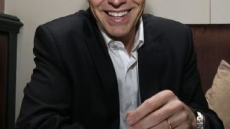 Британска мегаверига иска да погълне Mr. Bricolage