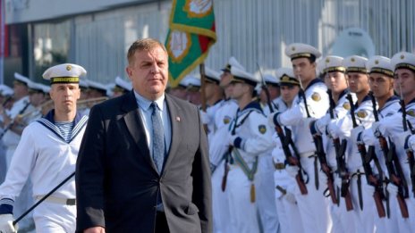 Каракачанов: До края на годината трябва да има договор за новите кораби на флота