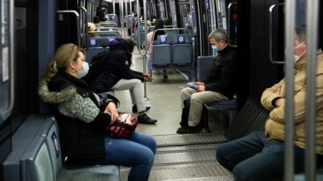Москва събра над 5 млн. евро от глоби за неносене на маски в градския транспорт