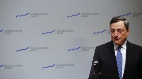 Драги: Евтините пари все още са ключови за възстановяването на еврозоната