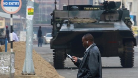 Какви са поуките от преврата в Зимбабве