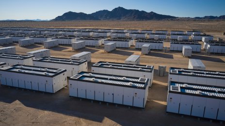 Опасенията около стационарните батерии: Дезинформация и страх от нови технологии