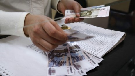Украйна намали правомощията на данъчни си служби
