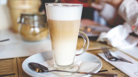 Модерна верига кафенета в Лондон търси 1,5 млн. паунда от клиентите си