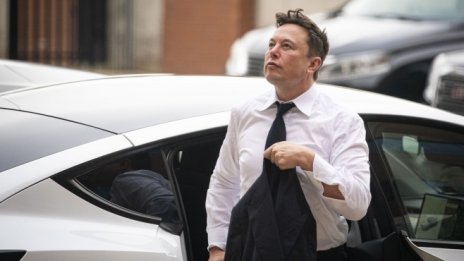 Model 3 на Tesla ще бъде коронован като електромобилен крал на Европа