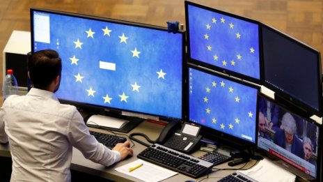 Лондон се подготвя за забавяне на Brexit