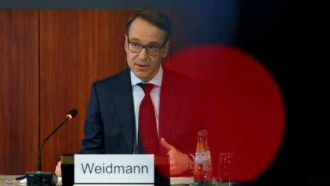 Германия оставя Вайдман начело на Бундесбанк за още осем години