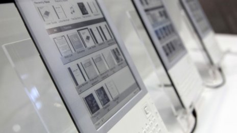 Спорът между Hachette и Amazon разбуни духовете в книгоздателската индустрия