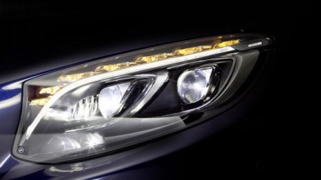 Mercedes-Benz няма да прави лазерни фарове